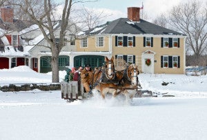 Plan the Perfect Winter Weekend: 5 Tips for Family-Friendly Holiday Fun