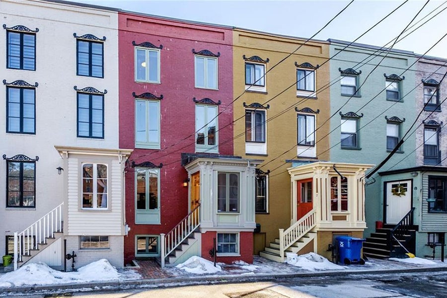 On the Market: A Red Rowhouse in Portland