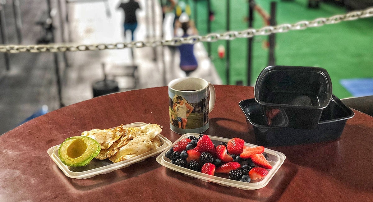 This Is What a Kettlebell Athlete Eats For Breakfast