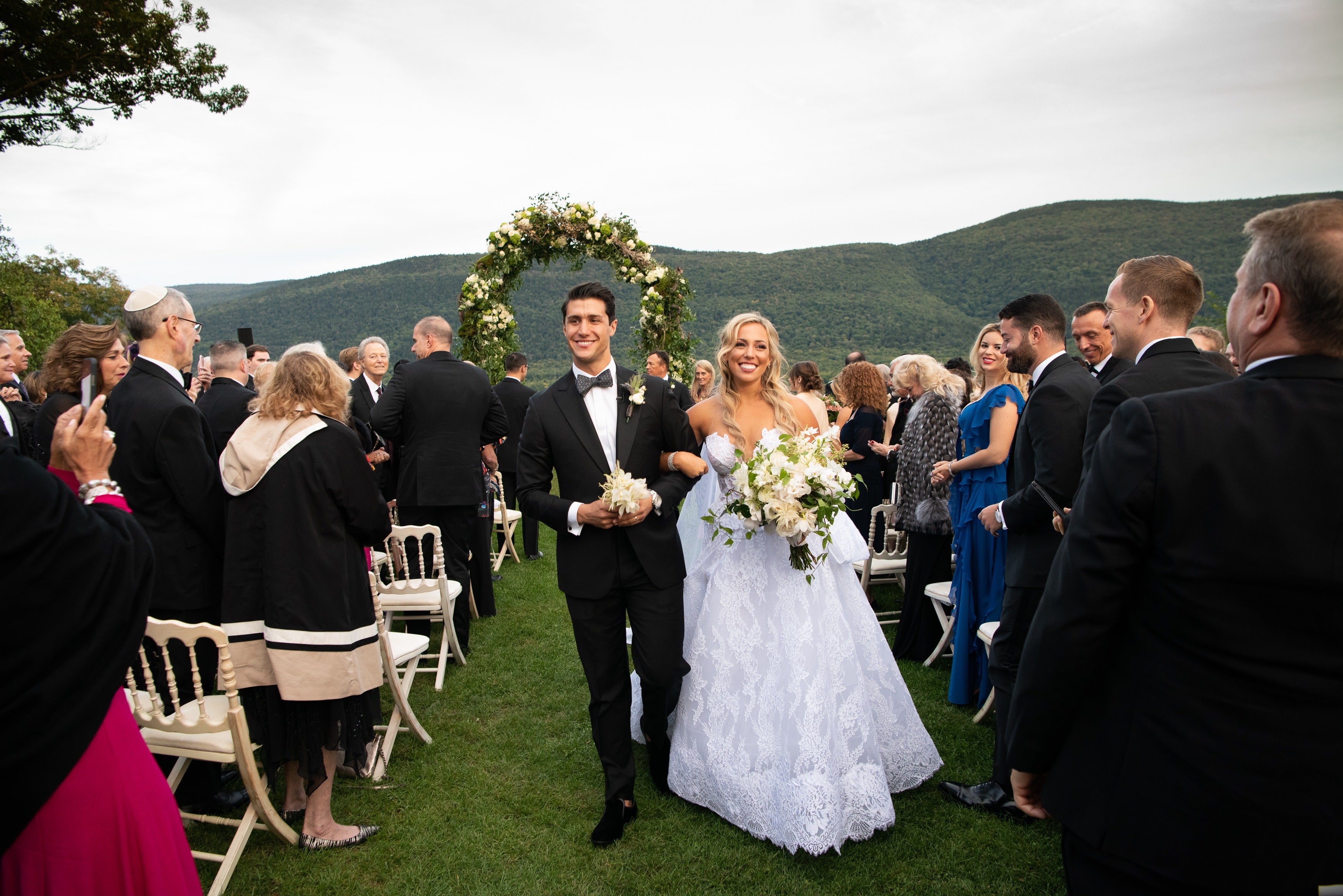 This Couple's Hildene Wedding Was All about Natural Glamour