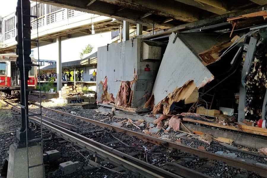 Part of the Red Line Could Shut down for up to Three Hours Today