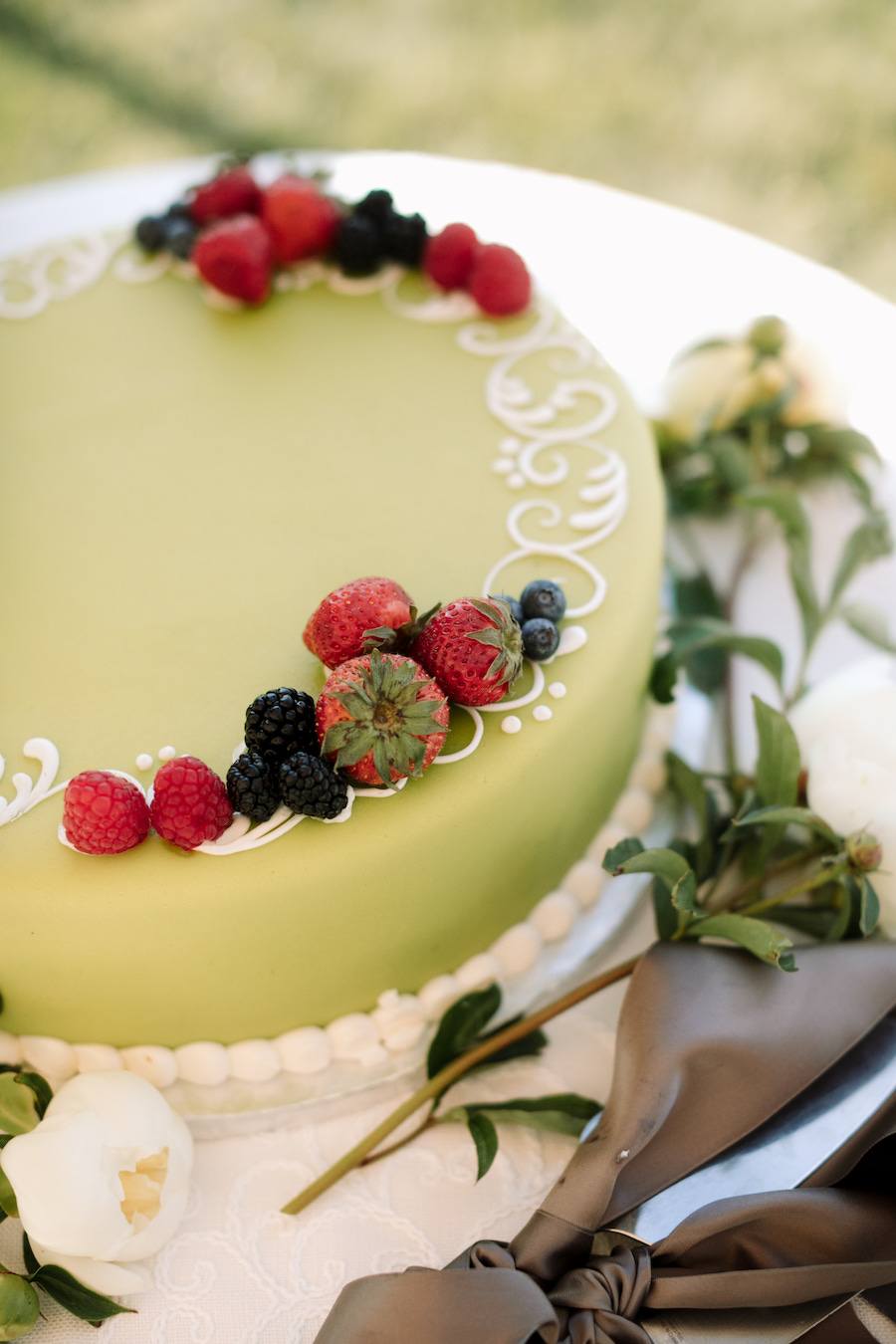 See Pretty Florals and Colorful Cocktails at This South Dartmouth Wedding — free download