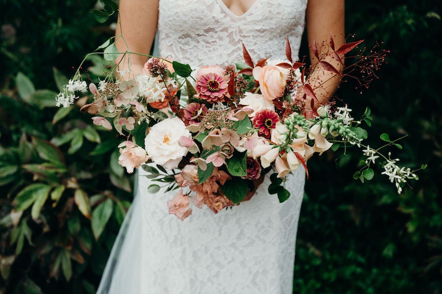 29 Fall Bridal Bouquets That Are Beautiful Beyond Words