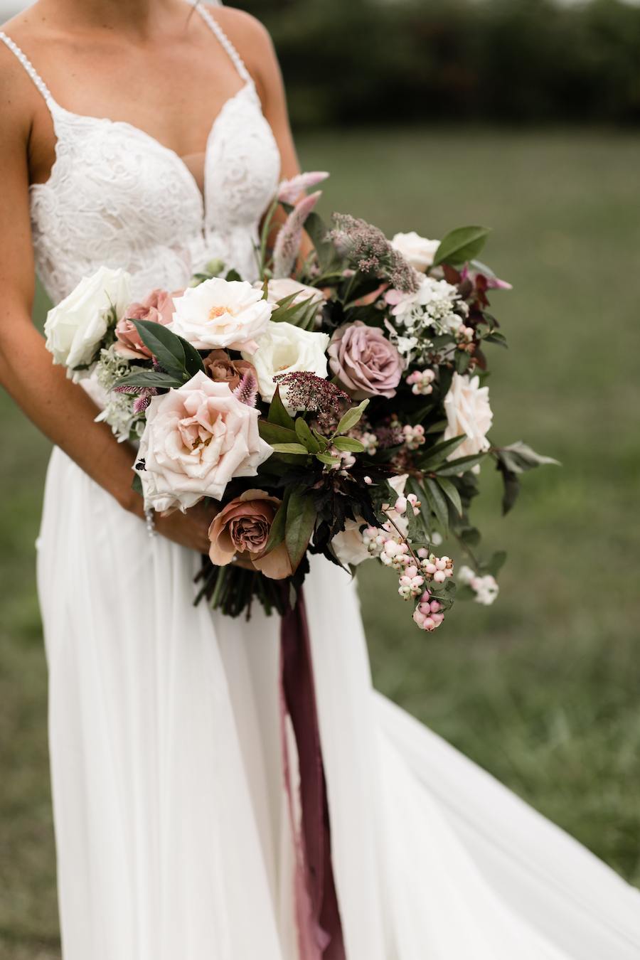 29 Fall Bridal Bouquets That Are Beautiful Beyond Words, image size:900x1350