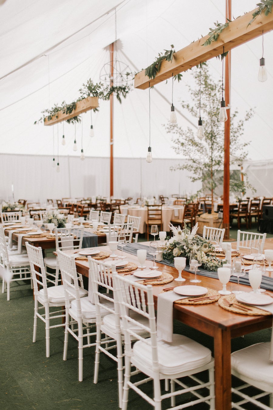 At Hardy Farm, An Outdoorsy Couple Threw an Earthy, Elegant Wedding, image size:900x1350