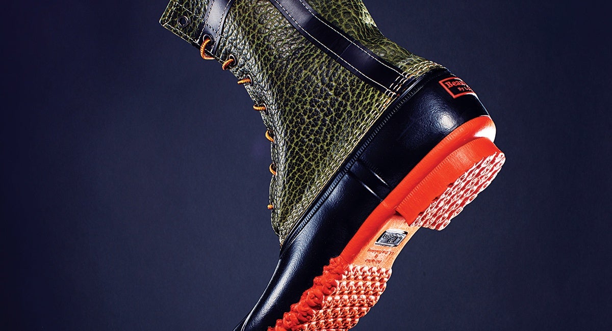 L.L. Bean x Todd Snyder ‘Bean Boots’ - Red & Black Buffalo Plaid Men’s 11 model-walks-the-runway-at-the-  main image 3