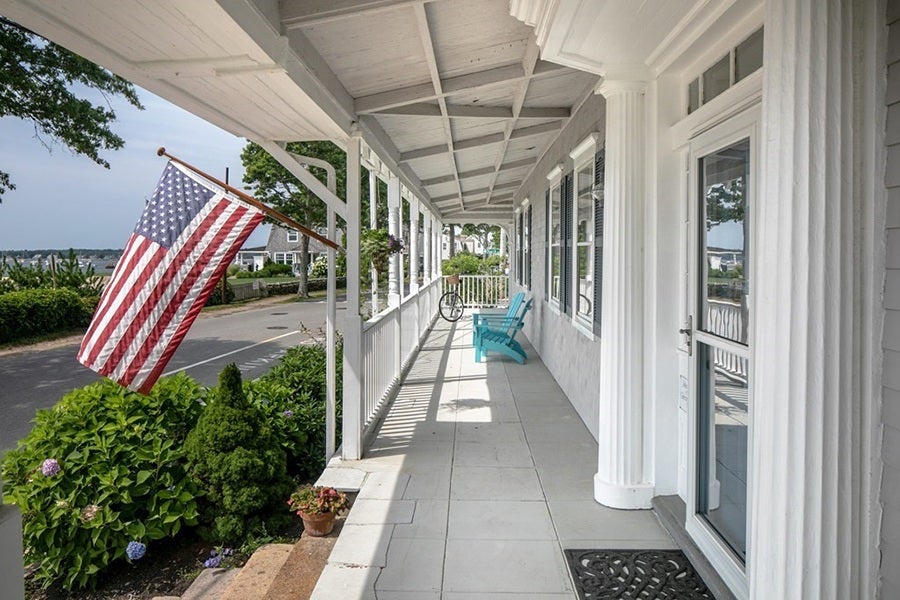Porch home 9