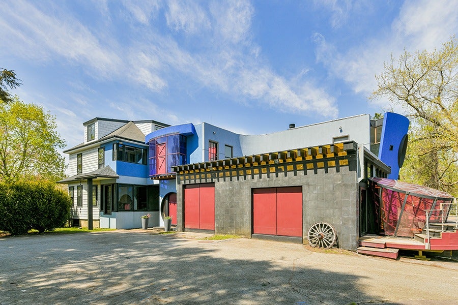 アート・デザイン・音楽 ARCHITECTURAL HOUSES Own the Home of the Man Who Designed the MOS Musical Stairs