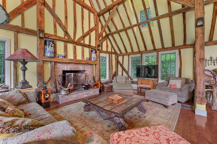 On the Market: A Berkshires Home with A Magnificent Great Room
