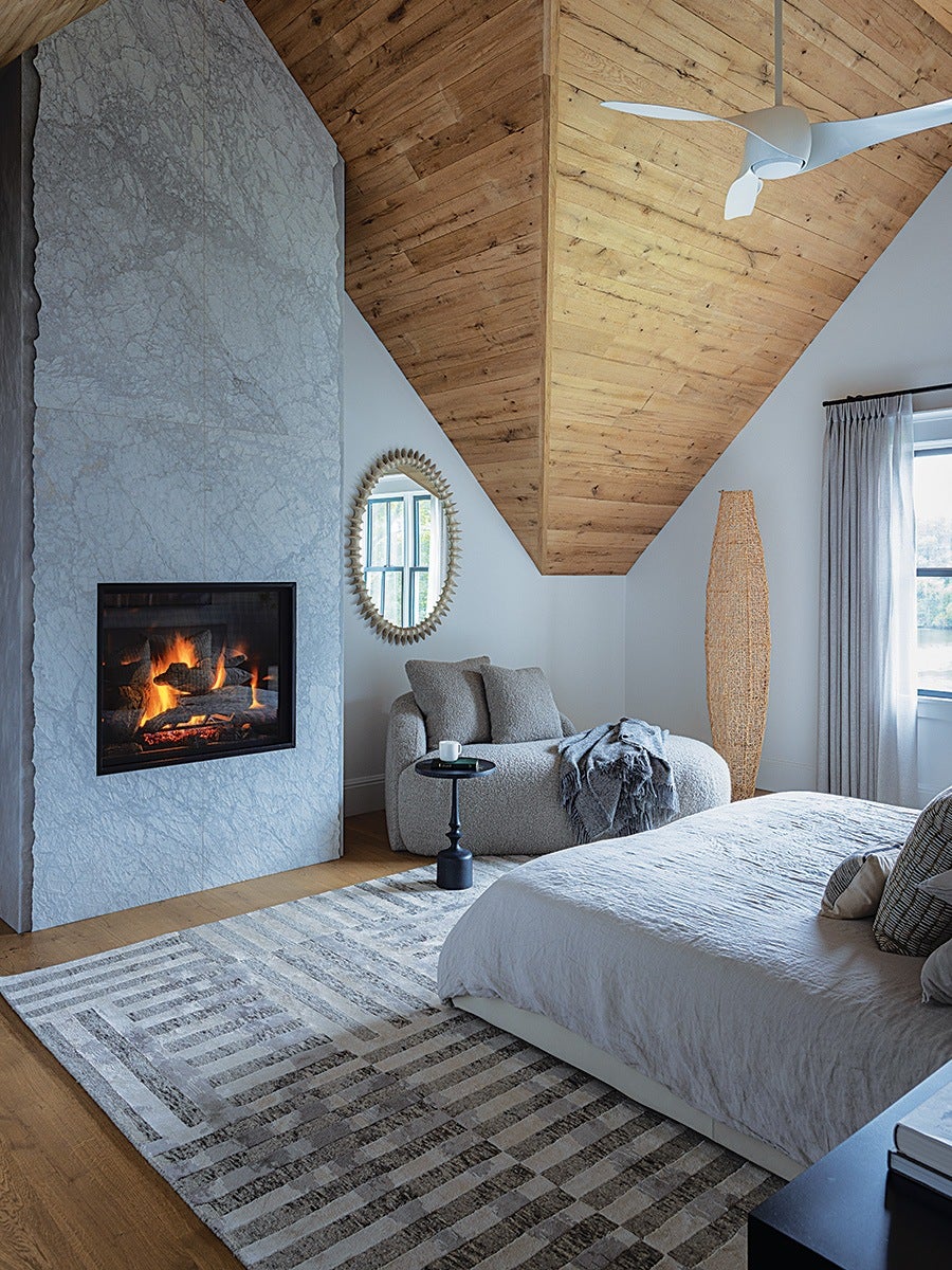 A Modern Homage to New England's Classic Boathouse Charm