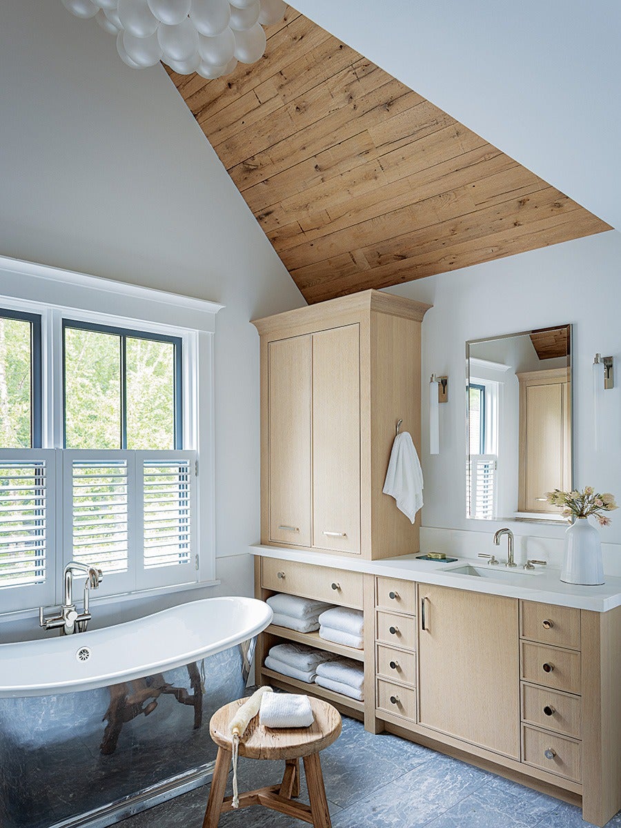 A Modern Homage to New England's Classic Boathouse Charm