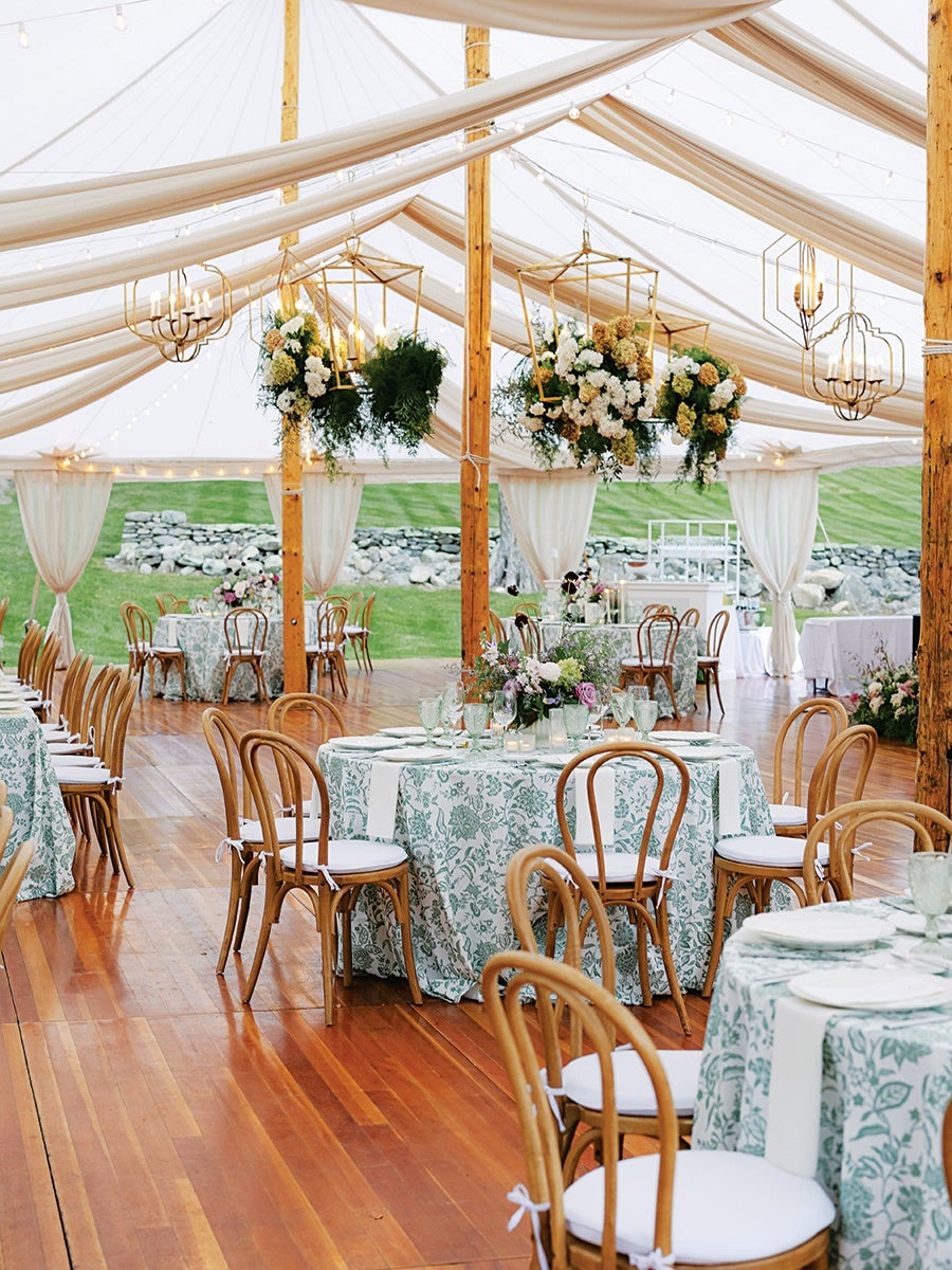 Winter Weddings — Log Cabin, image size:900x1200